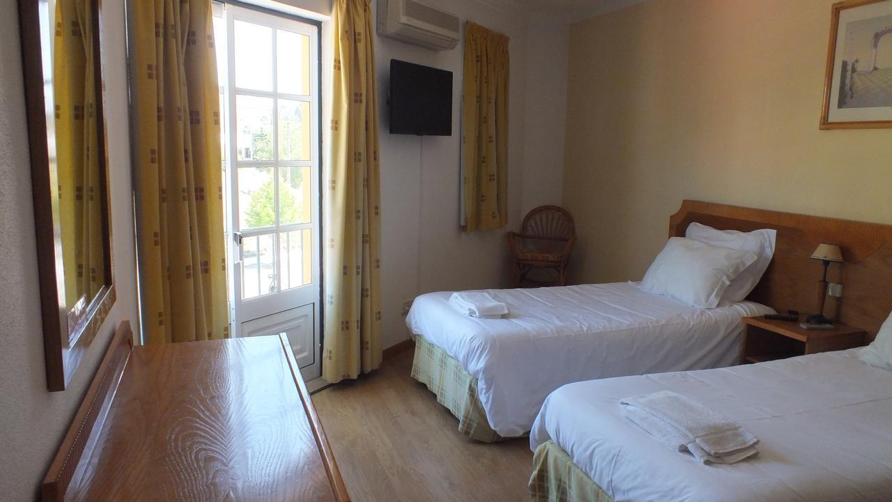 Residencial Gil Vicente Bed & Breakfast Sardoal Exterior foto